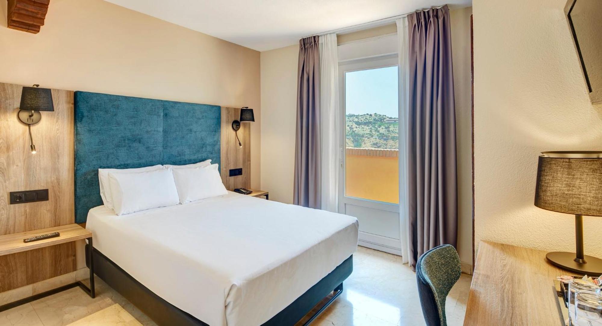 Large Double Room,1688808165:JPEG